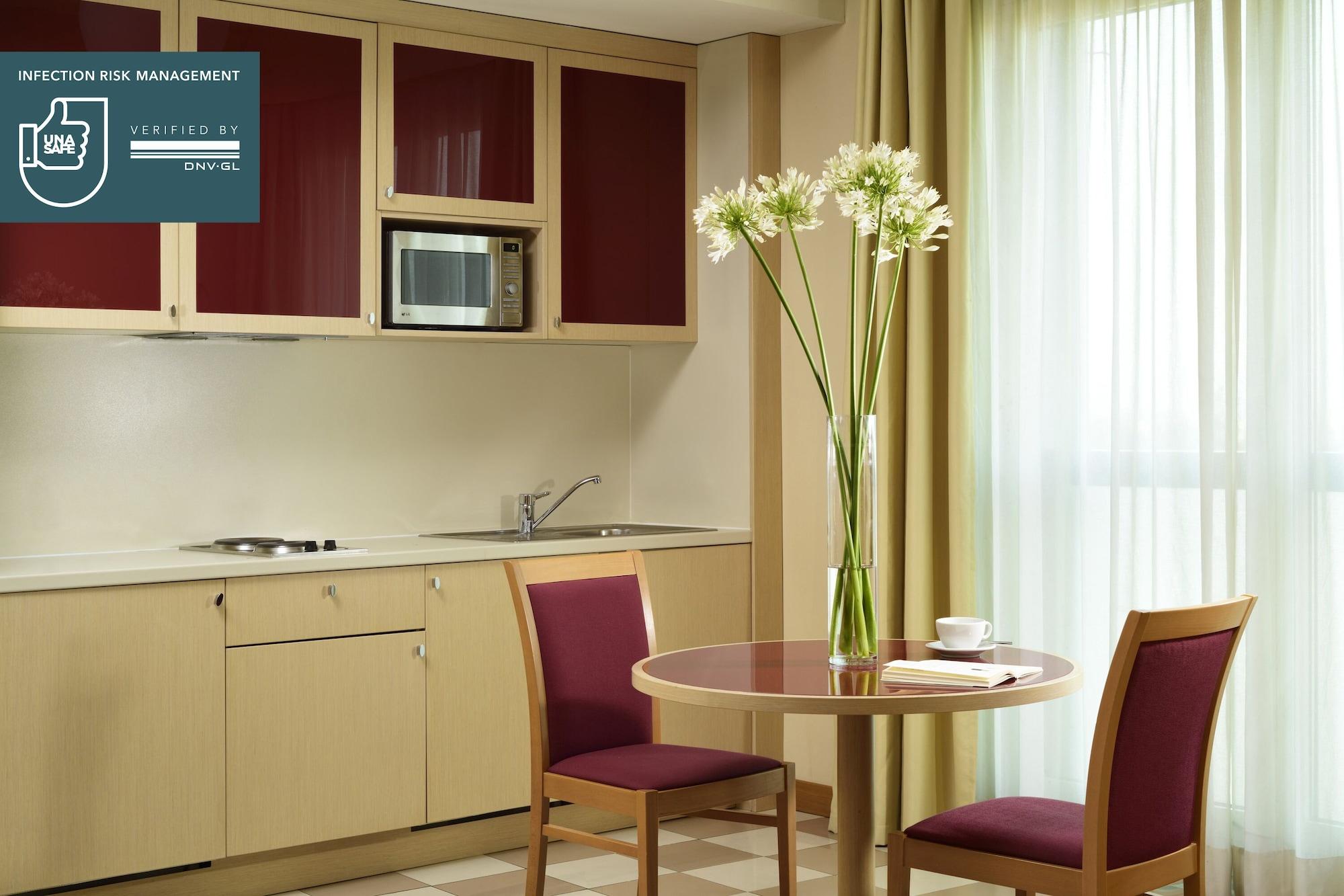 Una Hotels The One Milano Hotel & Residence San Donato Milanese Exterior photo