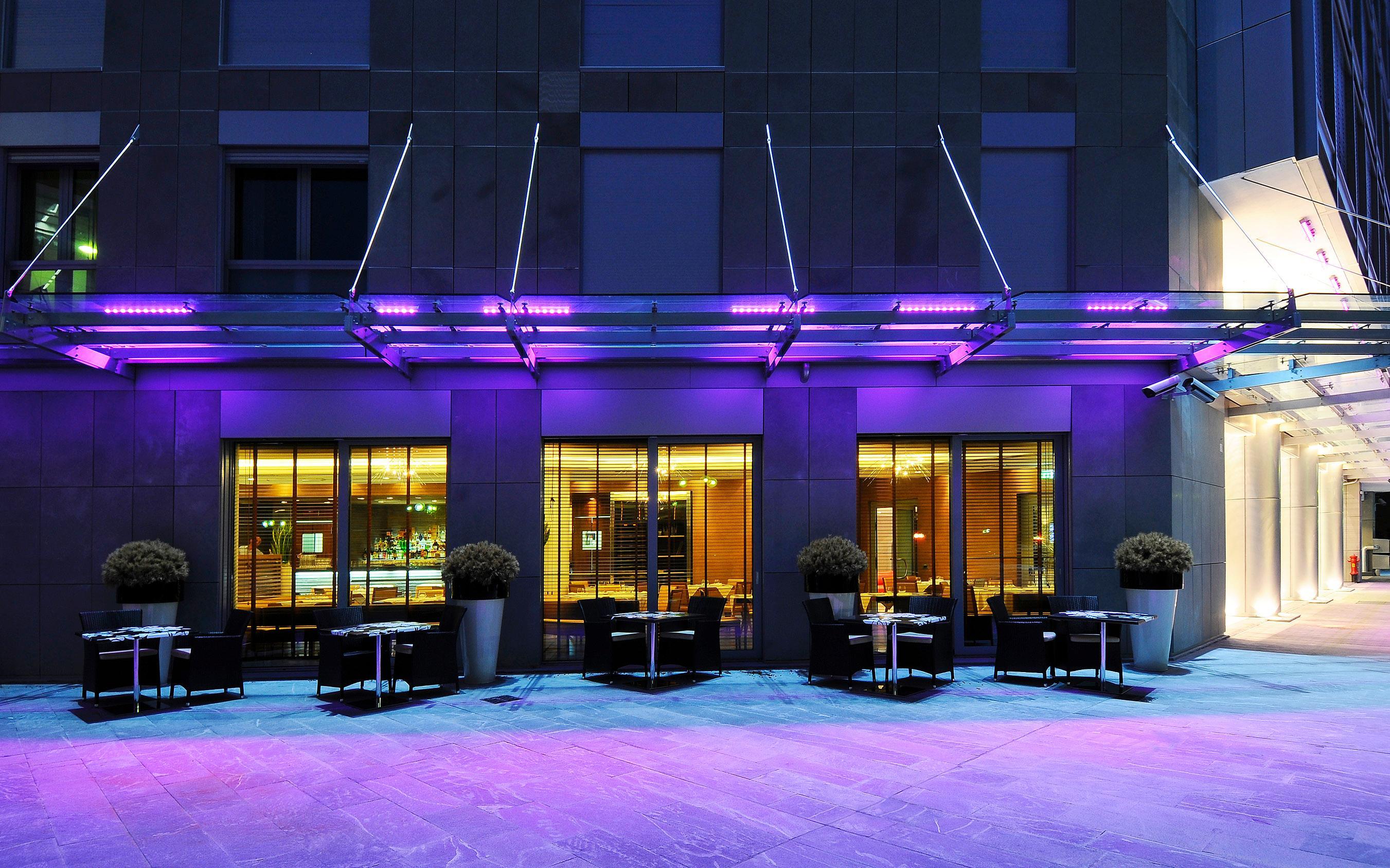 Una Hotels The One Milano Hotel & Residence San Donato Milanese Exterior photo