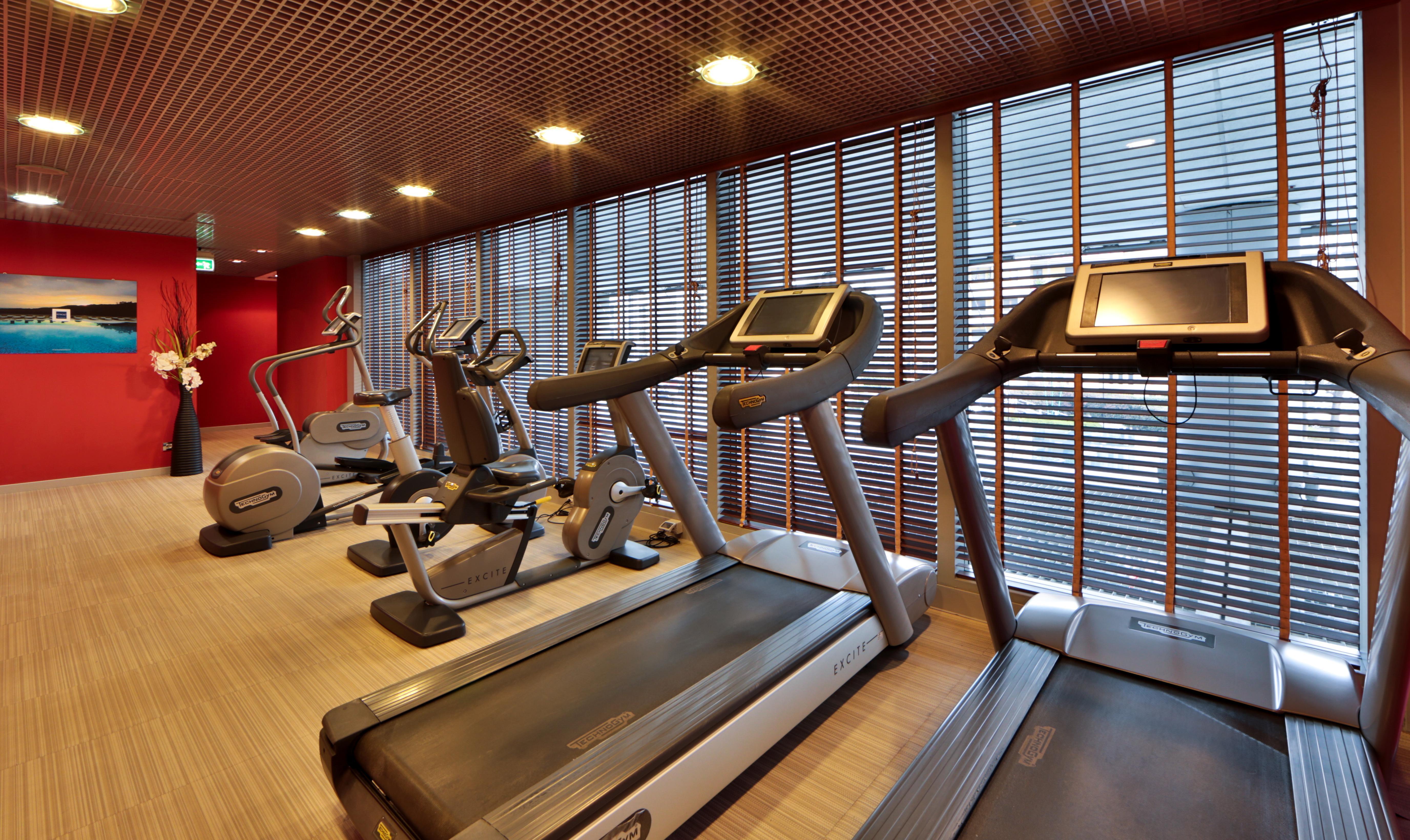 Una Hotels The One Milano Hotel & Residence San Donato Milanese Exterior photo