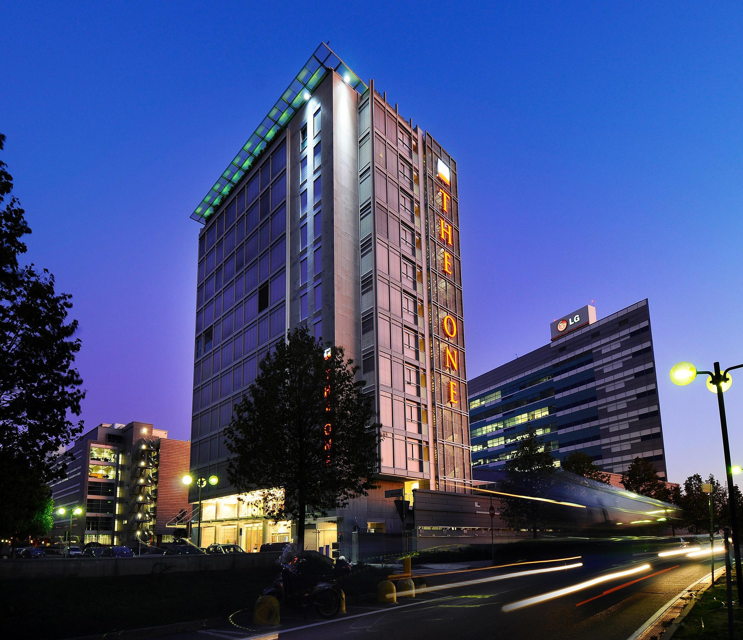 Una Hotels The One Milano Hotel & Residence San Donato Milanese Exterior photo