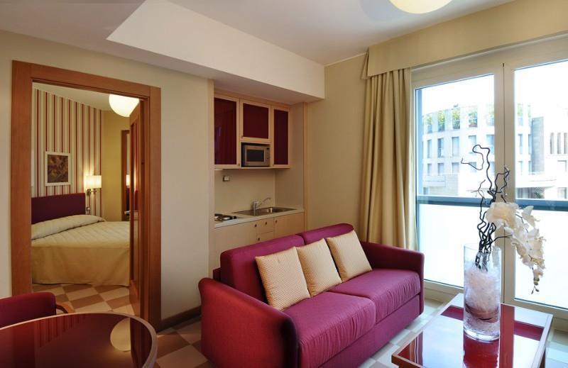 Una Hotels The One Milano Hotel & Residence San Donato Milanese Room photo