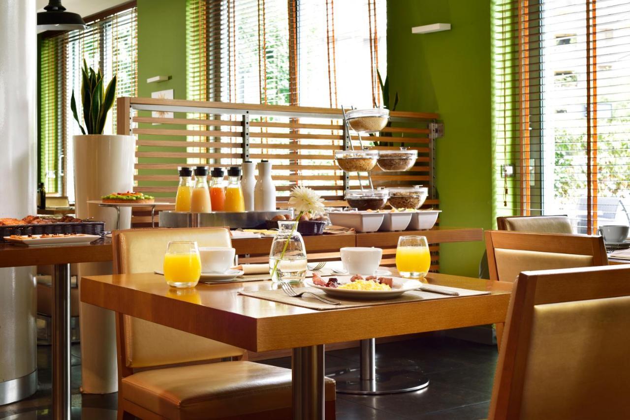 Una Hotels The One Milano Hotel & Residence San Donato Milanese Exterior photo