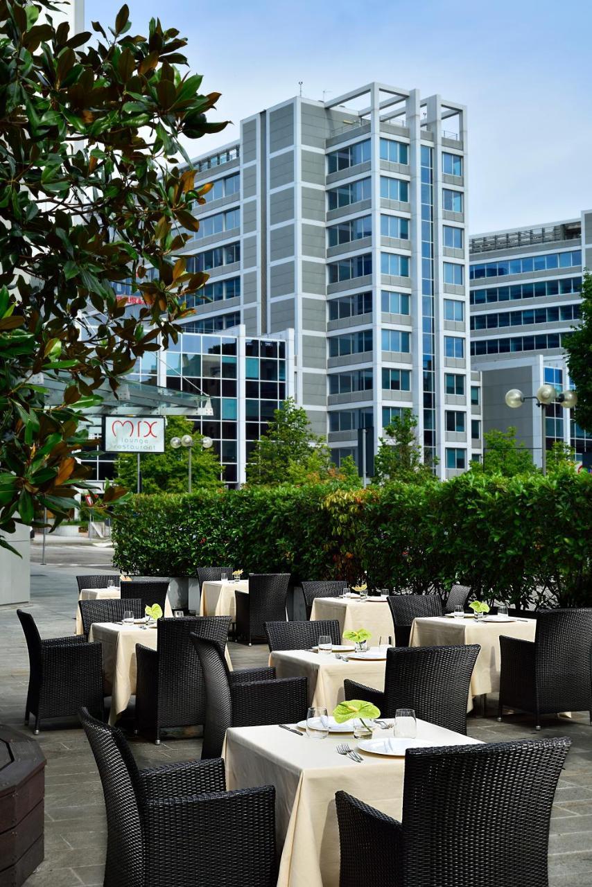 Una Hotels The One Milano Hotel & Residence San Donato Milanese Exterior photo